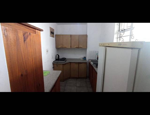 BEDROOM FLAT FOR SALE IN BLUFF